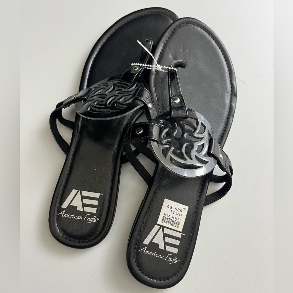 American Eagle Outfitters Black Medallion Thong Sandals